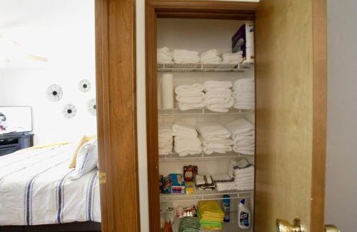 Cynthiana Apartment | The Den at Buckskin- Entire House in Frankfort, OH