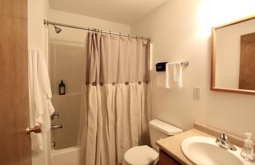 Cynthiana Apartment | The Den at Buckskin- Entire House in Frankfort, OH