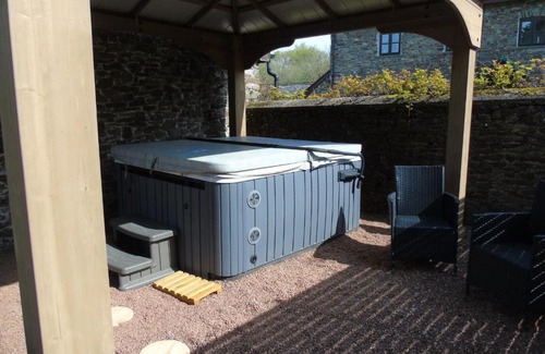Rosevine House | The Den at Country Ways