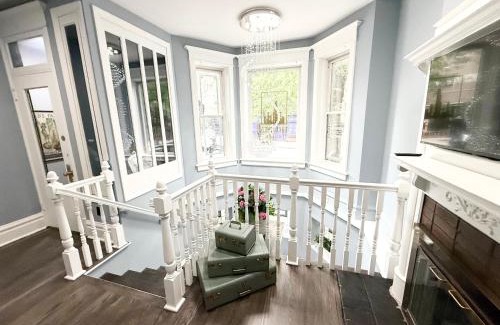 Lakeview Hotel | The Den Hotel