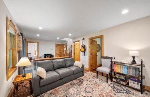 Boone House | The Depot at Fox Den