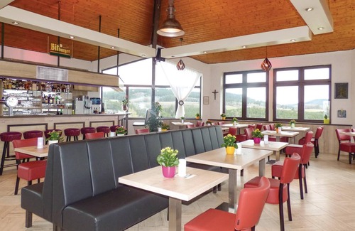 Ferienhausgebiet Hillenseifen House | The detached vacation home with garden and spacious terrace is located in the forest holiday park in