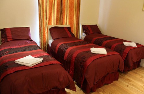 Turkey Street House | The Dharma Lodge