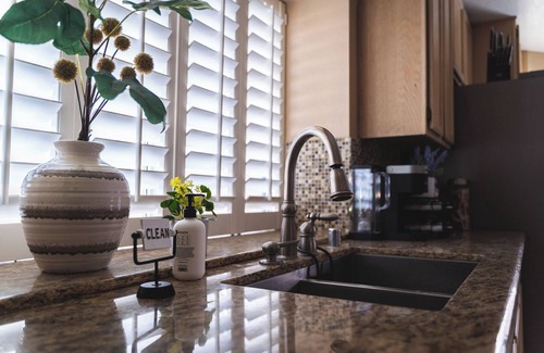 Lancaster House | The Diamond in Quartz Hill/Lancaster