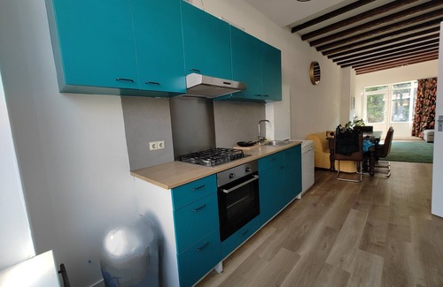 Ijsselmonde Bed & Breakfast | The Diesel Bed and Breakfast