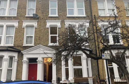 Vauxhall Apartment | The Dimmer. 2 Bedroom Apartment