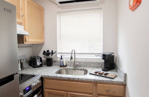 United Central Apartment | The Diplomat St Pete: Affordable Urban Studio #9