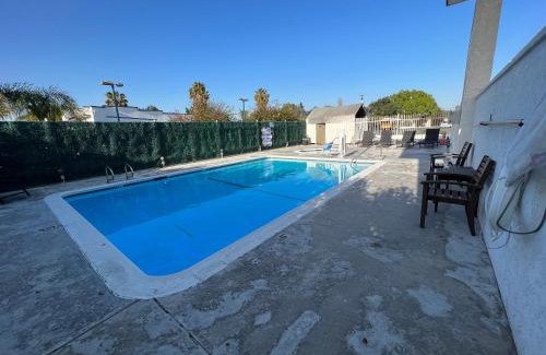 Southwest Anaheim Hotel | The Dixie Orange County