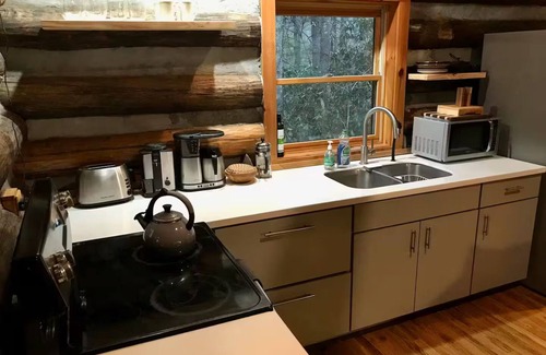Marshall Cabin | The Doe Branch Cabin - Modern Mountain Retreat