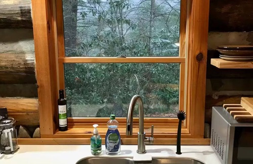 Marshall Cabin | The Doe Branch Cabin - Modern Mountain Retreat