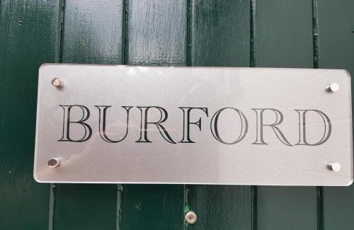 Chipping Sodbury Bed & Breakfast | The Dog Inn