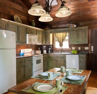 Aquone House | The Dogwood Breeze