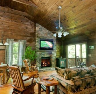 Aquone House | The Dogwood Breeze