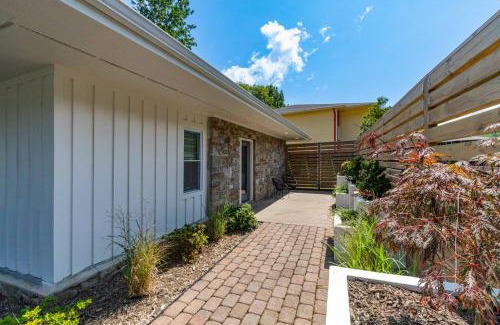 Maggie Valley House | The Dogwood Bungalow
