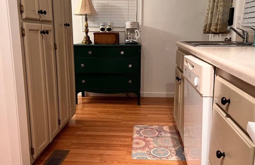 Waynesville Cottage | The Dogwood Cottage in Walker in the Hillsn