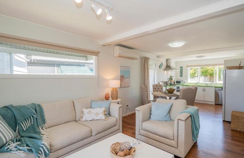 Whitianga House | The Doll's House - Whitianga Holiday Home