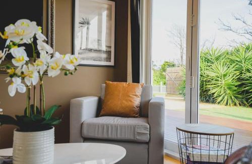 Rye House | The Dolphin Cottage - 250m to bay beach