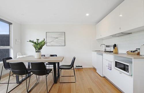 Rye House | The Dolphin Cottage - 250m to bay beach