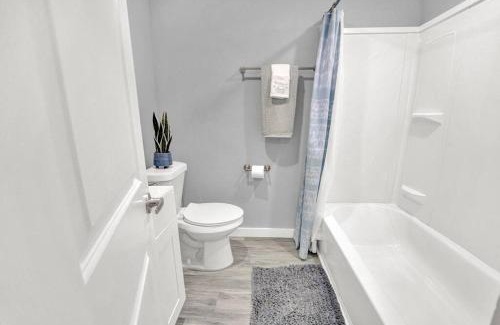 Fort Walton Beach Apartment | The Dolphin Watch Near the Beach in FWB - Unit 7