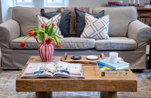 Livingston Apartment | The Doocot - A Beautiful Countryside Cottage