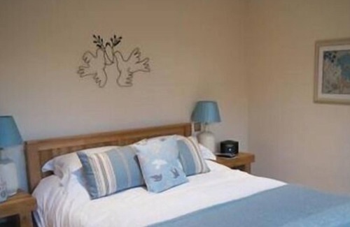 Warminster Hotel | The Dove Inn
