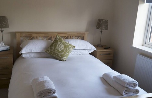 Warminster Hotel | The Dove Inn