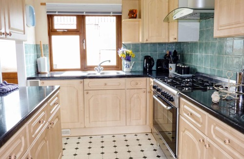 Hartland House | THE DOVECOTE, pet friendly, with a garden in Hartland