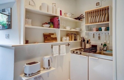 Blenheim House | The Dovecote | Woodstock Holiday Let | 1 Bed & Sleeps 2