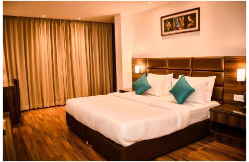 Kanpur Hotel | THE DOWNTOWN