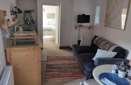 Llanwrtyd Wells Apartment | The Dragon's Nook - cosy self-contained apartment