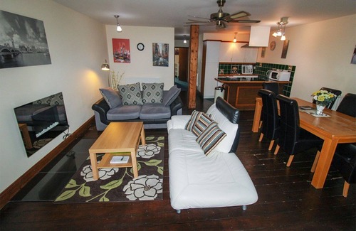 Haltwhistle Cottage | The Drapery, Haltwhistle, ideal for when walking Hadrian's Wall as a stop off