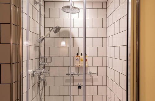 West Ealing Hotel | The Drayton Court Hotel