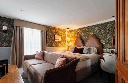 West Ealing Hotel | The Drayton Court Hotel