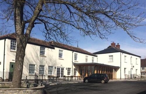 Curry Rivel Hotel | The Drayton Crown
