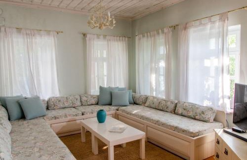 Kastoria Villa | The Dream