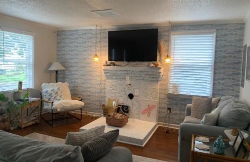 Snow Hill House | The Driftwood Den