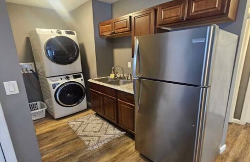 Mount Pleasant Apartment | The Duet-Suite at Mt. Pleasant 2BR LaundryParking