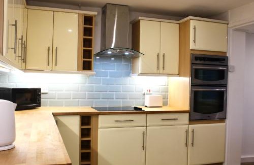 Mountain Ash House | The Duffryn