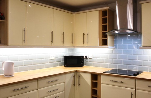 Mountain Ash House | The Duffryn