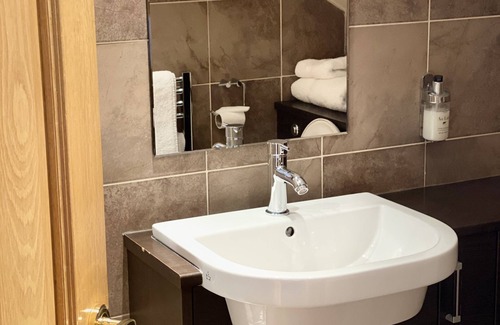 Aberdeen West End House | The Dutch Mill Hotel