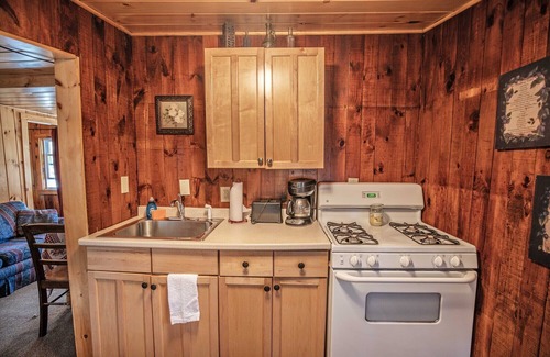 Lincoln Cabin | The Eagle Cliff HomeAway from Home at the PEMICABINS