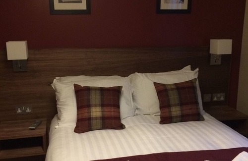 Dornoch Bed & Breakfast | The Eagle Hotel