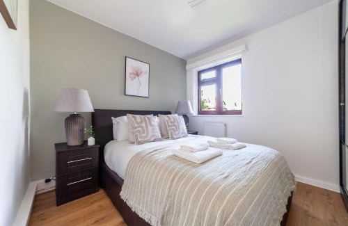 Ealing Broadway Apartment | The Ealing Collection