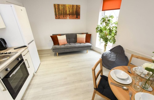 Kirkdale Apartment | The Eaton, Barall Court