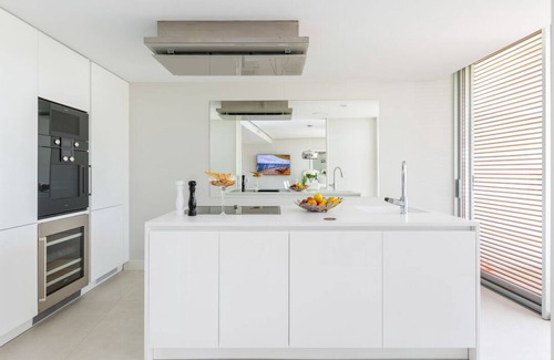 La Gaspara House | The Edge Estepona Luxury Frontline Beach Apartment