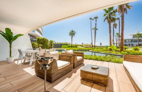 La Gaspara House | The Edge Estepona Luxury Frontline Beach Apartment