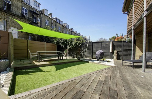 Hove Cottage | The Edge