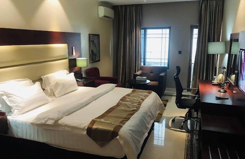 Abuja Hotel | The Edge Hotel and Suites