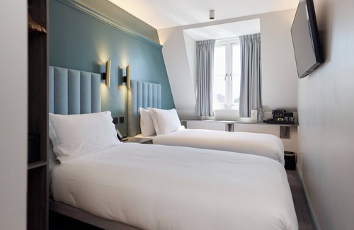 Earl's Court Bed & Breakfast | The Edwin Hotel
