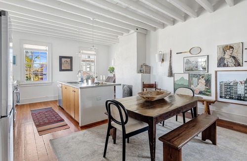 Downtown Charleston Apartment | The Egret: Experience Timeless Elegance